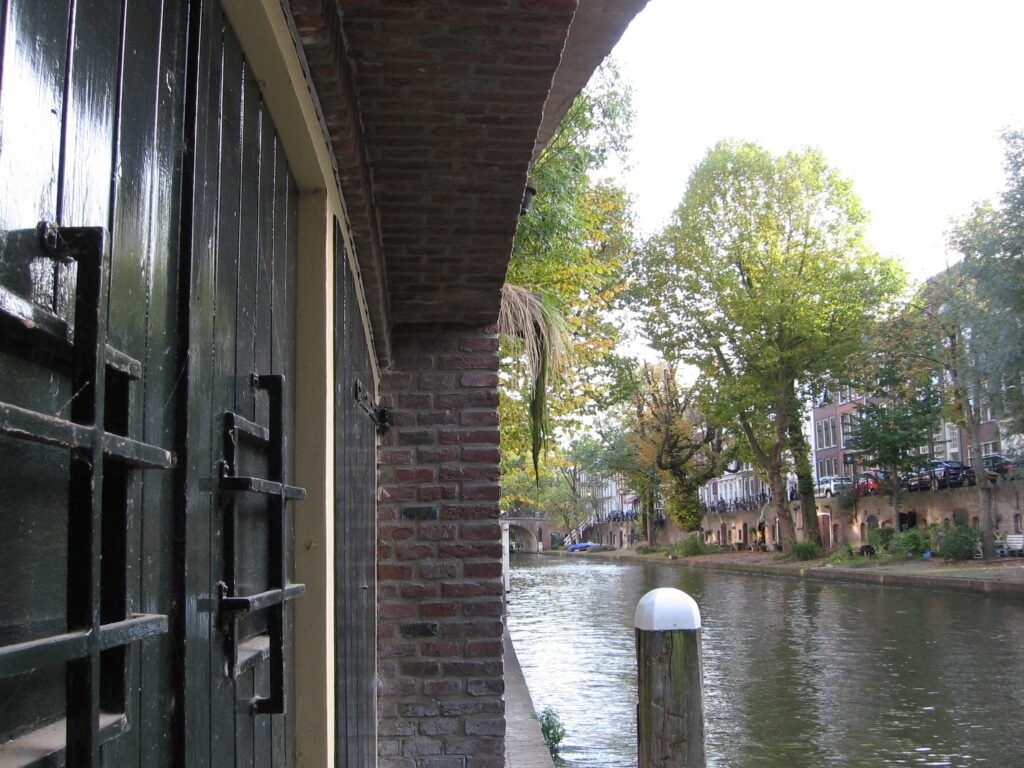 Lower wharf level beside the Oudegracht canal in Utrecht