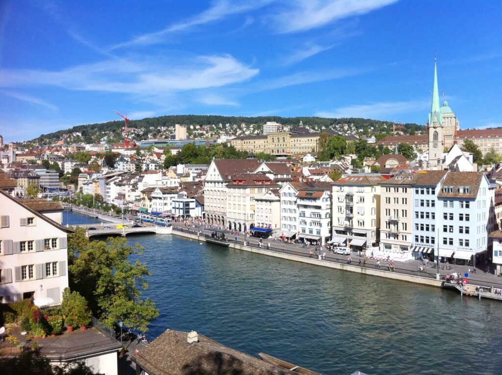 View from Lindenhof across the Limmat toward Niederdorf and the university hillside