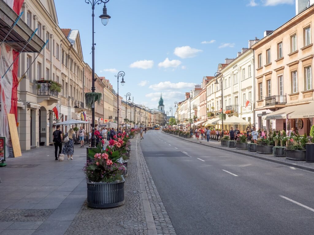 Pedestrians along Nowy Świat on Warsaw’s Royal Route