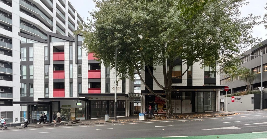 Queen Street rising uphill through central Auckland