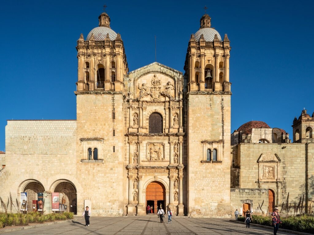 Templo de Santo Domingo de Guzmán and its broad forecourt in Oaxaca City