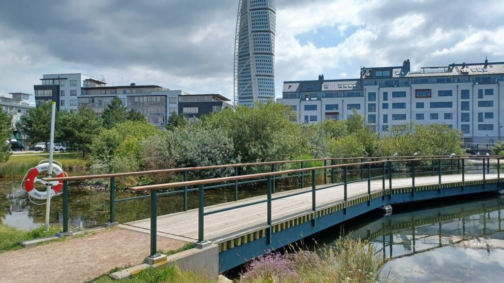 Scaniaparken walkway in Västra Hamnen with Turning Torso in the background